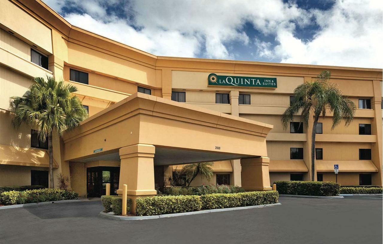 La Quinta By Wyndham Miami Airport East Hotel Buitenkant foto